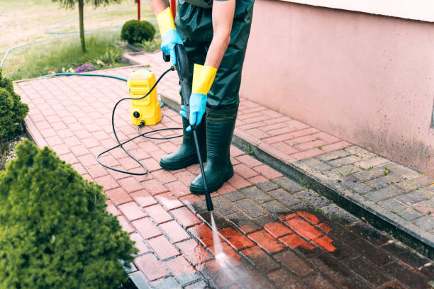 Why Choose Our Certified Pressure Washing Experts for Your Project Needs in Crestwood, IL?